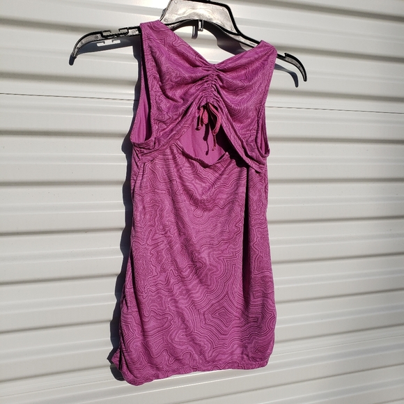 Merrell sundial open back ruched sides tank top - Picture 4 of 6